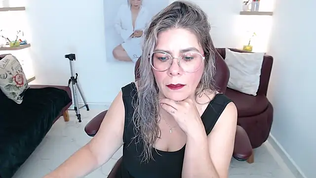 Snapshot of zehra_sanem chatting on July 2, 2026, 8:59 pm zehra sanem online show from July 2, 2026, 8:59 pm