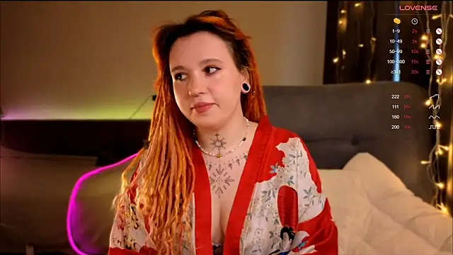 The Full Red Moon online show from November 26, 2025, 8:47 am