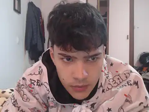 masterdaniel88 online show from February 12, 2025, 3:49 pm