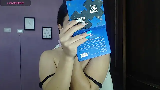 Luciana Ortiz1 online show from January 11, 2025, 3:42 pm