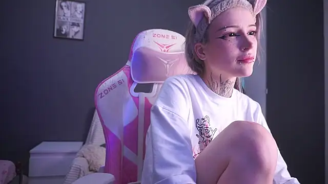 fraulein mooon online show from January 8, 2026, 8:26 pm