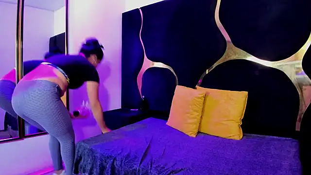 Ivanna18 x online show from October 7, 2025, 3:18 am