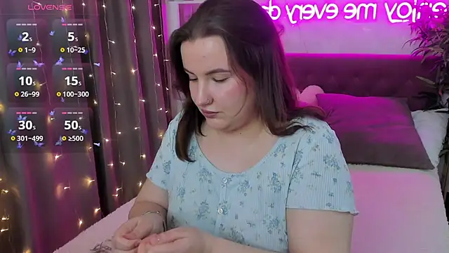 Snapshot of FeralPeach chatting on March 20, 2026, 7:31 am FeralPeach online show from March 20, 2026, 7:31 am