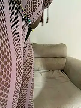 Rose berry online show from February 17, 2026, 6:33 am