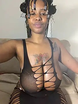 Rose berry online show from February 15, 2026, 5:08 am