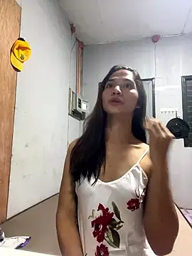 Snapshot of Ur_dreamgurl05 chatting on January 9, 2026, 3:41 pm Ur dreamgurl05 online show from January 9, 2026, 3:41 pm