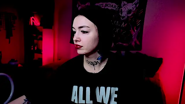 Snapshot of Magic_Allie chatting on March 19, 2026, 7:14 pm Magic Allie online show from March 19, 2026, 7:14 pm