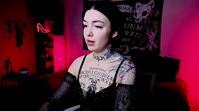 Snapshot of Magic_Allie chatting on March 21, 2026, 8:13 pm Magic Allie online show from March 21, 2026, 8:13 pm