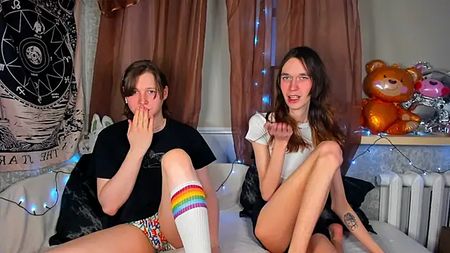 Snapshot of Calvin_and_Kevin chatting on February 18, 2026, 3:04 am Calvin and Kevin online show from February 18, 2026, 3:04 am