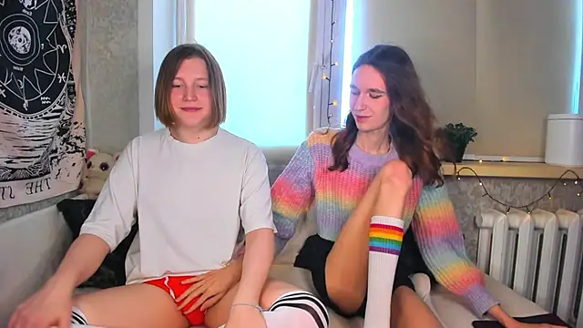 Snapshot of Calvin_and_Kevin chatting on December 20, 2025, 8:28 am Calvin and Kevin online show from December 20, 2025, 8:28 am