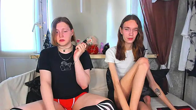 Snapshot of Calvin_and_Kevin chatting on October 22, 2025, 7:41 am Calvin and Kevin online show from October 22, 2025, 7:41 am