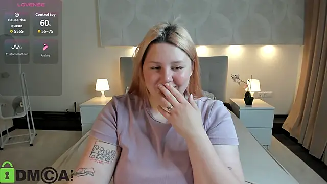 Ruth Oliver online show from October 7, 2025, 1:06 am