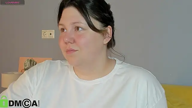 Ruth Oliver online show from July 25, 2026, 1:13 am