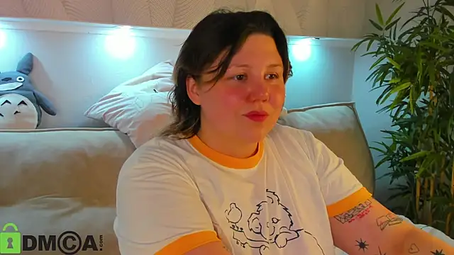 Ruth Oliver online show from August 3, 2026, 1:14 am
