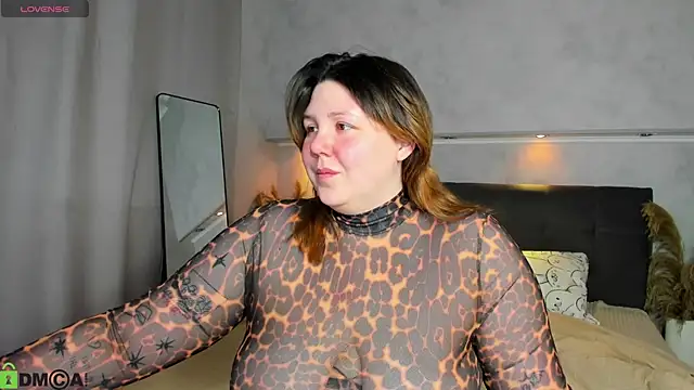 Ruth Oliver online show from June 5, 2026, 1:10 am