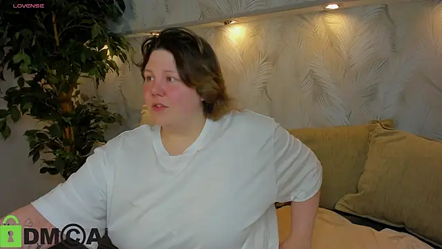 Ruth Oliver online show from July 4, 2026, 1:12 am