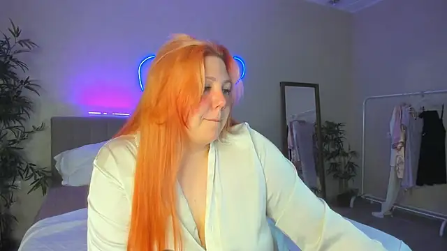 Ruth Oliver online show from September 12, 2025, 12:22 am