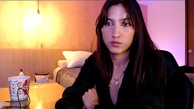 MissKorah online show from October 18, 2025, 10:56 pm