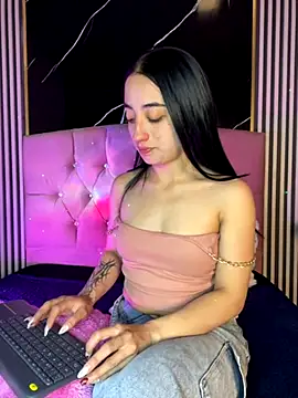 Ady 18 online show from September 25, 2025, 3:51 pm