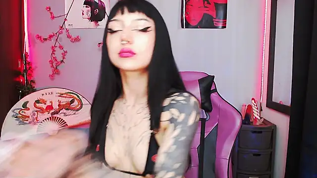 Snapshot of catipetite chatting on March 1, 2026, 1:33 pm catipetite online show from March 1, 2026, 1:33 pm