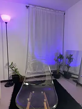 mssjulia online show from March 4, 2025, 1:34 am