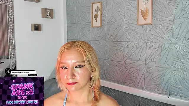 agatadelphine online show from May 14, 2026, 1:19 pm