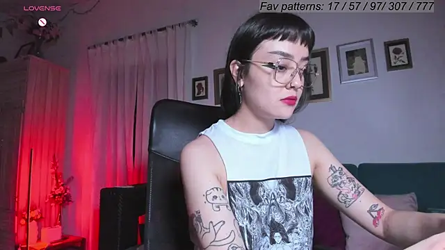 Conlosmichis online show from March 21, 2025, 2:39 am