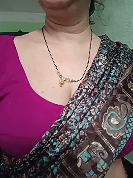 Rosy-B online show from June 4, 2026, 12:04 am