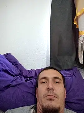 mayk18cm online show from November 1, 2025, 9:58 am