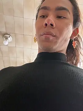 Scarlett Hot5 online show from October 13, 2025, 3:02 pm