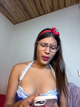 Valentinabaker online show from February 12, 2025, 8:27 am