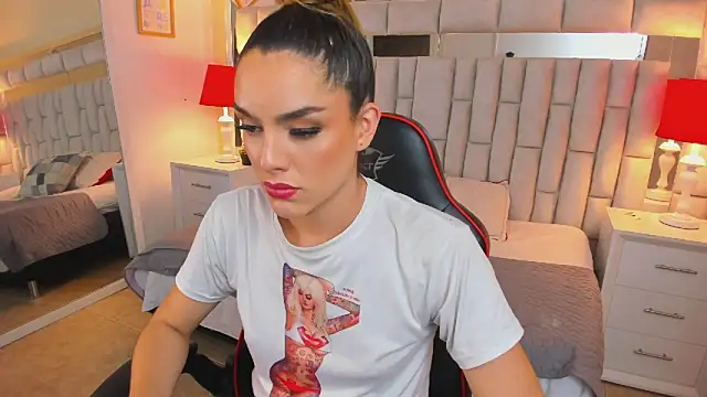 mariiahneedles online show from February 21, 2025, 12:27 am