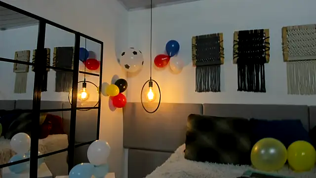 Sweet camille online show from July 4, 2026, 2:29 am