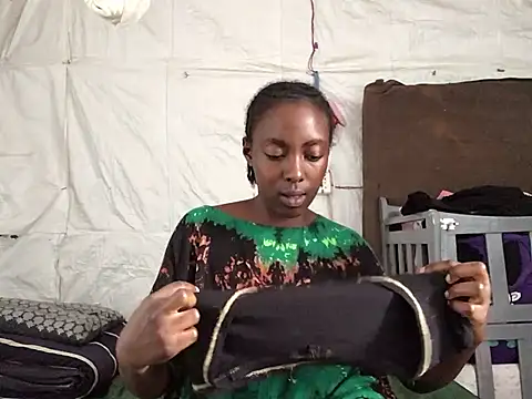 Snapshot of Barbiesharzia chatting on June 17, 2026, 9:19 am Barbiesharzia online show from June 17, 2026, 9:19 am