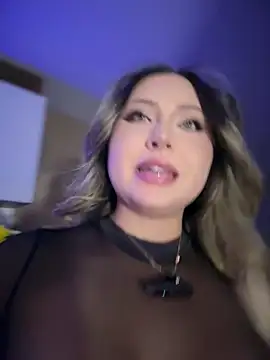 SaraFerreira online show from April 2, 2026, 1:13 am