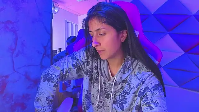 Cameron cutte online show from October 24, 2025, 2:43 am