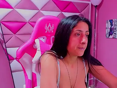 Cameron cutte online show from September 19, 2025, 2:37 am