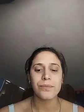 Catalinacandela online show from June 17, 2026, 7:24 pm