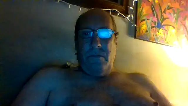 Snapshot of hornyrich69 chatting on June 15, 2026, 4:45 am hornyrich69 online show from June 15, 2026, 4:45 am