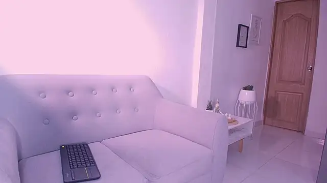 DannaHyde online show from March 17, 2026, 7:28 pm