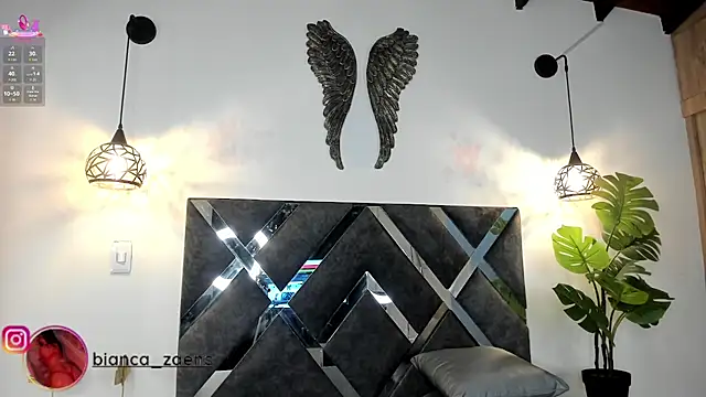 Snapshot of Bianca_zaens2 chatting on February 6, 2026, 12:01 pm Bianca zaens2 online show from February 6, 2026, 12:01 pm