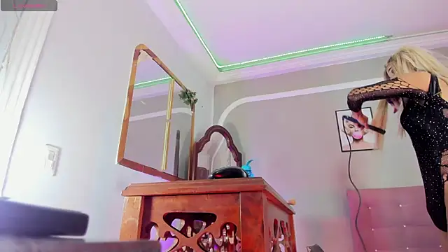 Jimena Grey online show from October 21, 2025, 3:17 am