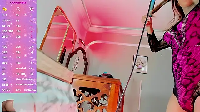 Jimena Grey online show from February 1, 2026, 7:17 am