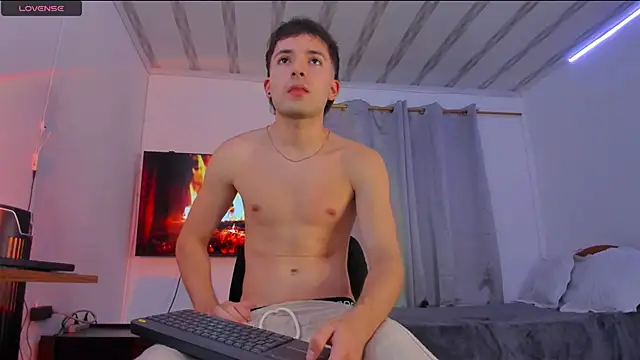 bower and colucci online show from October 6, 2025, 3:08 am