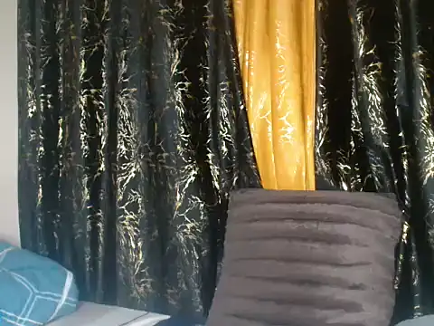 Snapshot of Sexxy_pretty24 chatting on July 21, 2026, 7:04 pm Sexxy pretty24 online show from July 21, 2026, 7:04 pm
