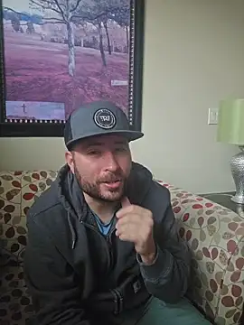 JeepinAround online show from December 19, 2025, 3:25 pm