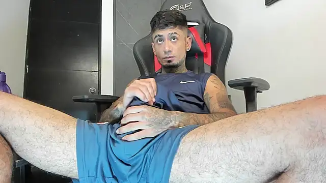 sergiio mesa27 online show from October 12, 2025, 1:07 am