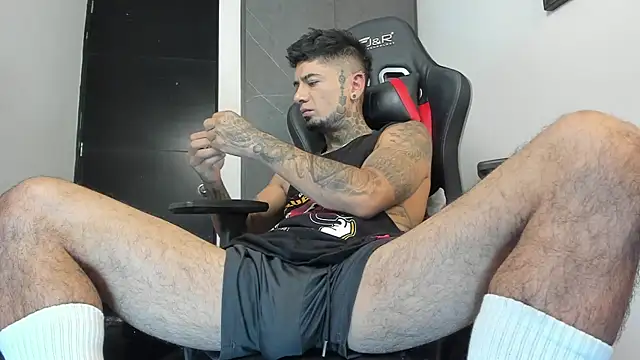 sergiio mesa27 online show from October 26, 2025, 2:06 pm