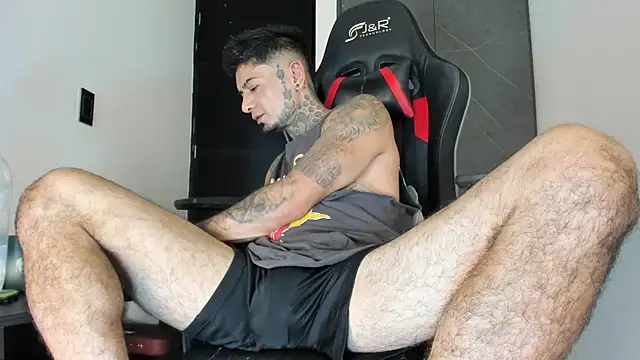 sergiio mesa27 online show from November 11, 2025, 3:07 pm