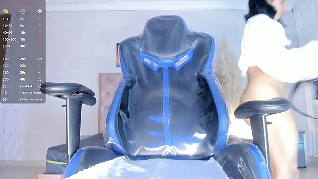 Lissalittlee online show from November 24, 2025, 7:58 pm